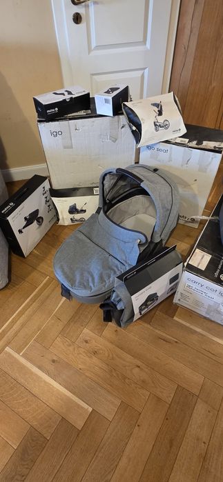 Cărucior Mutsy iGO complet -landou,scaun sport,suport frate,accesorii