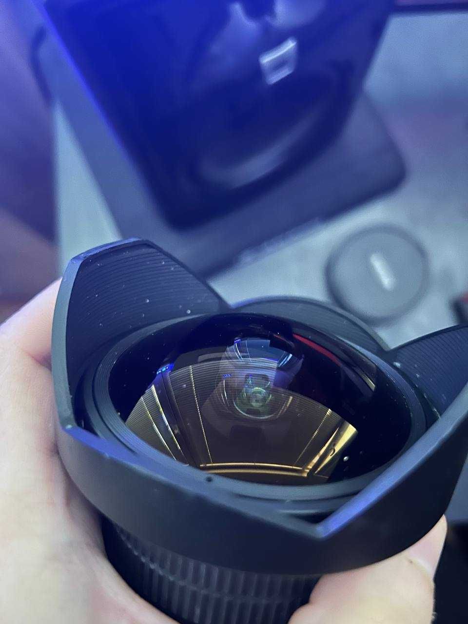 Обектив Samyang 8mm f/3.5 UMC Fish-Eye CS II за Canon