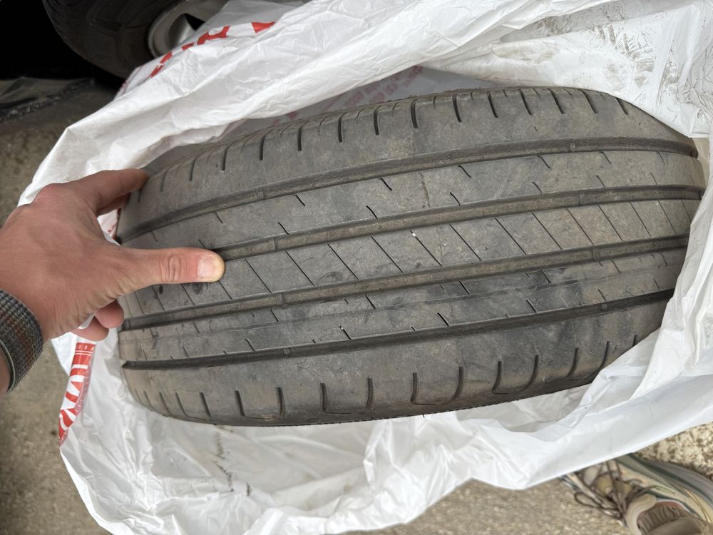Гуми GOODYEAR efficient grip performence 2 205.55.16