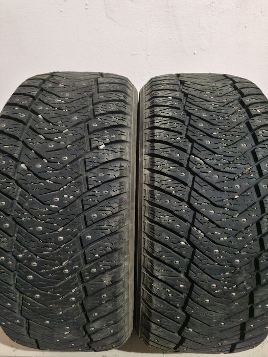 Продам шины шипованные Иокогама
