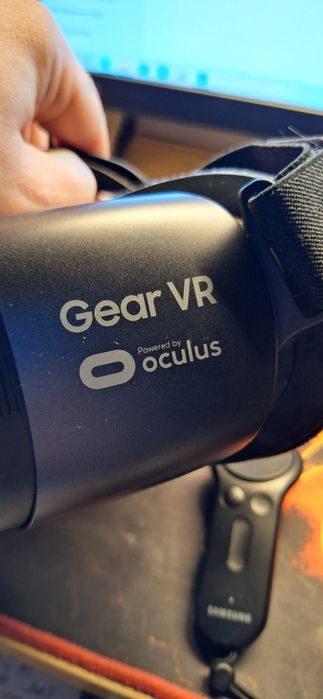 Samsung Gear VR  Oculus