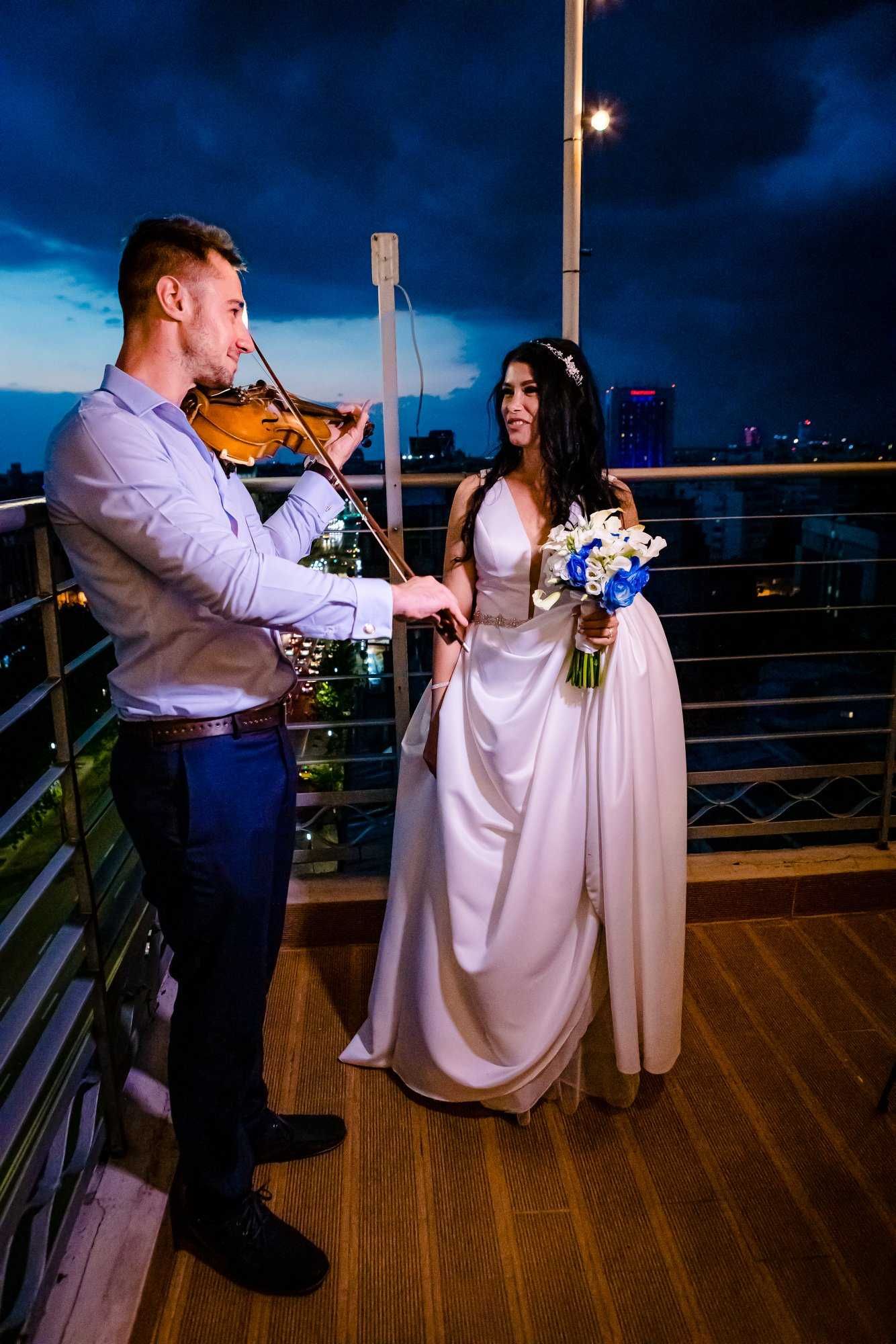 Cafe Concert la vioara sosire invitati sau la aperitiv