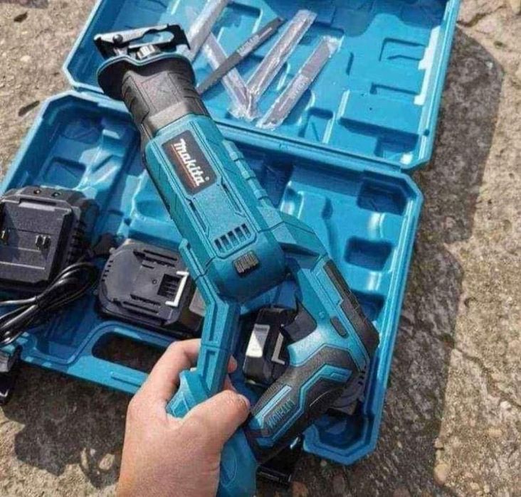 Саблен трион Makita 18/24V