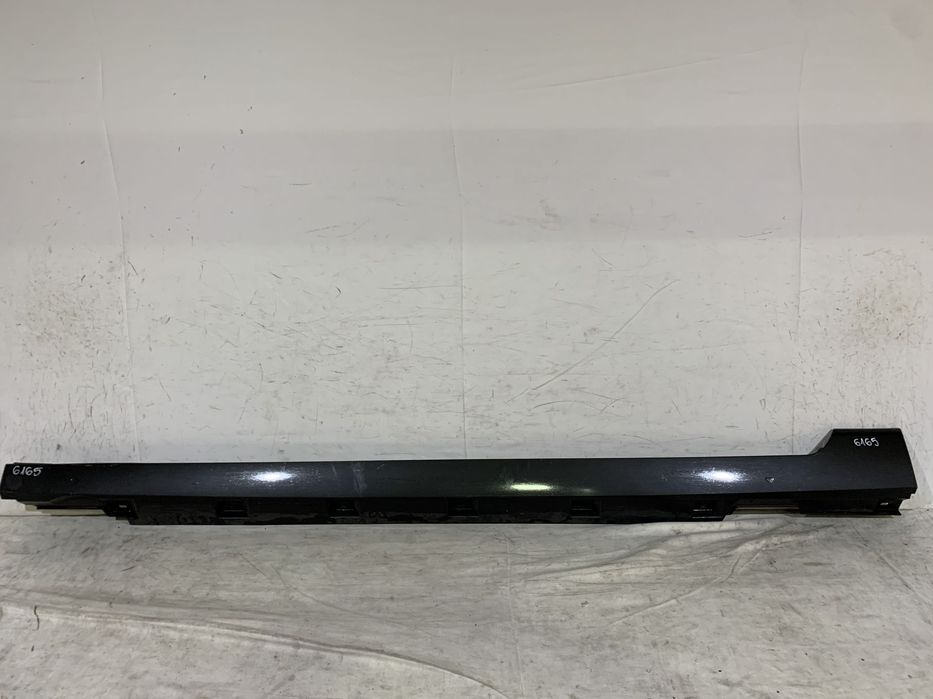 Prag stanga VW Passat B8, 2015, 2016, 2017, 2018, 2019, cod origine OE 3G0853857F.