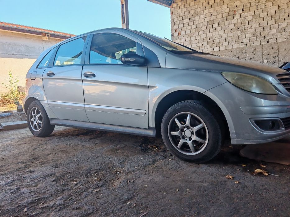 Мерцедес B 170 бензин