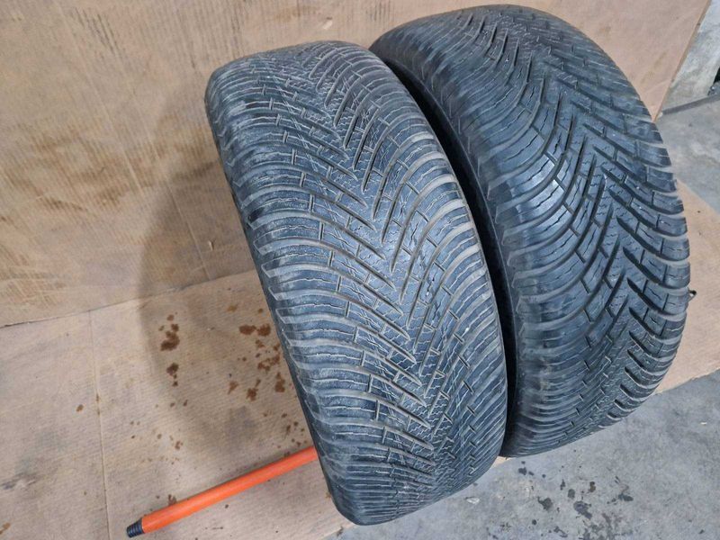 2 Vredestein R16 205/55/ 
зимни гуми 
DOT3820