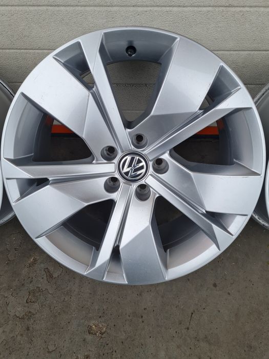 Оригинални джанти за ФОЛКСВАГЕН VW AUDI SEAT SKODA R18 5x112 ET25 8J