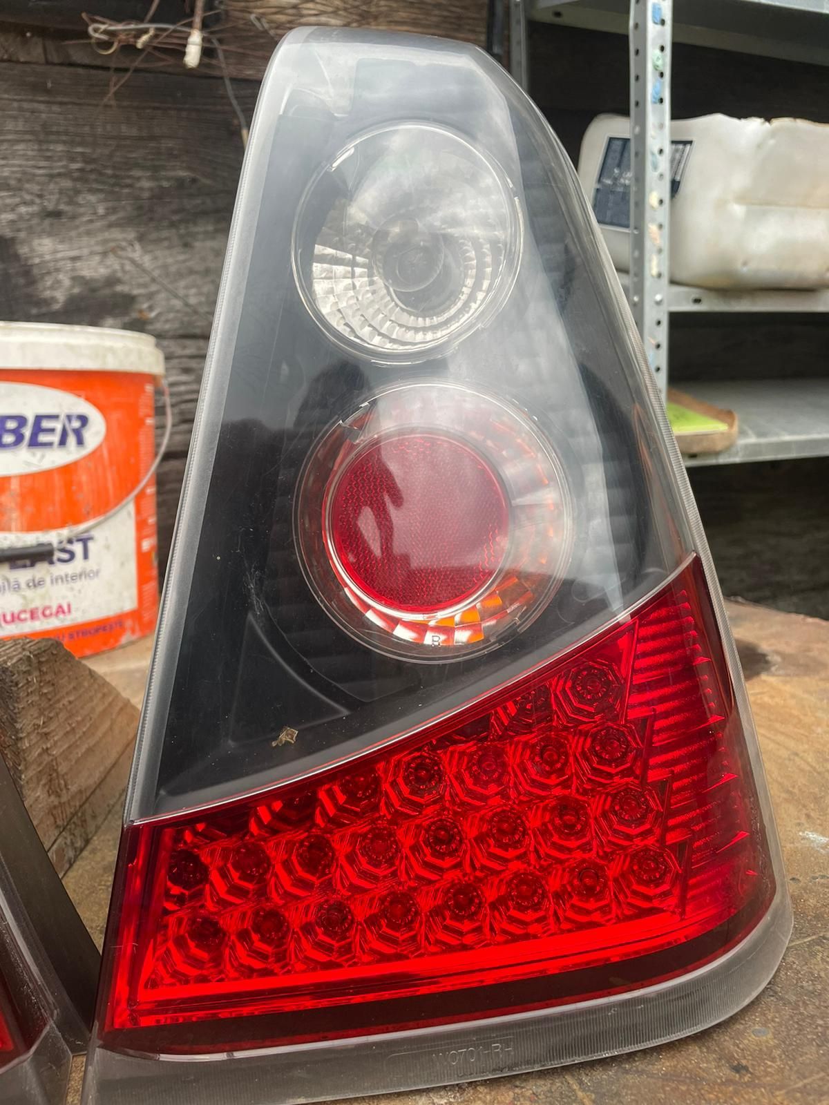 Stopuri led logan 1