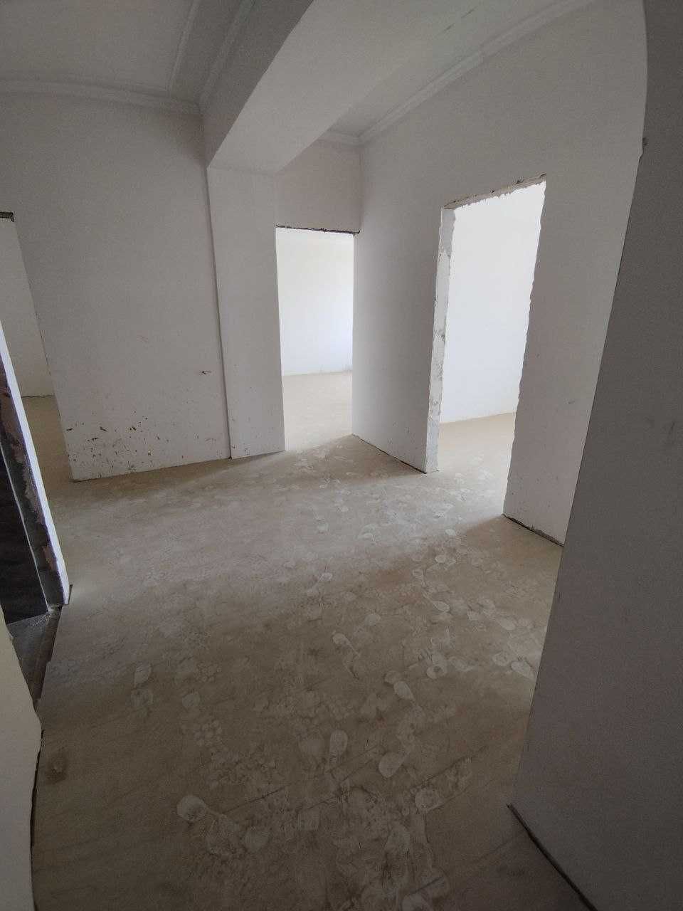 130 m2  1-etaj. 650 mln