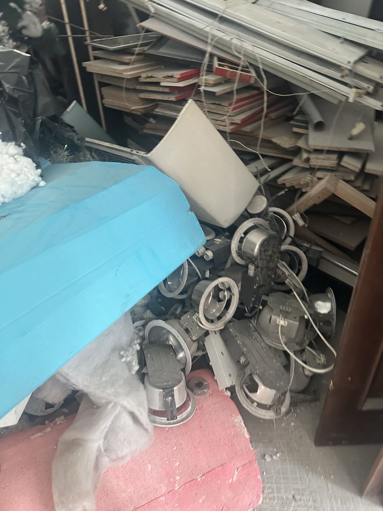 Продам столы, стулья, дерево и тд и тп