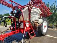 Vând instalație de ierbicidat Sprayer 3100 litri Hardi