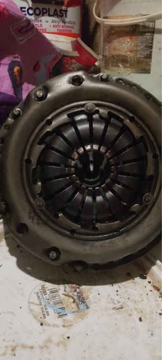 Ambreaj complet cu volanta valeo astra h 1.7