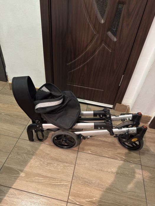 Cadru ajutator cu roti frane si sezut din aluminiu pliabil