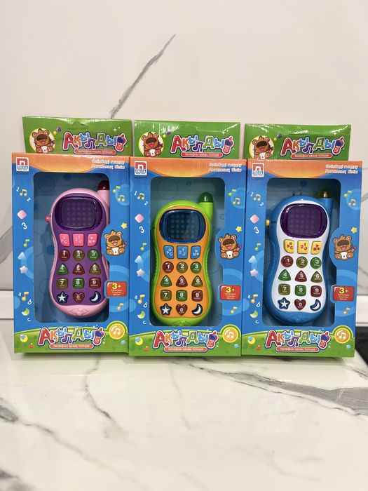 Игрушечный телефон