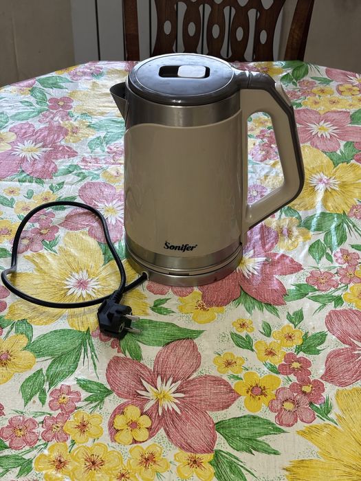 Продам электрический чайник