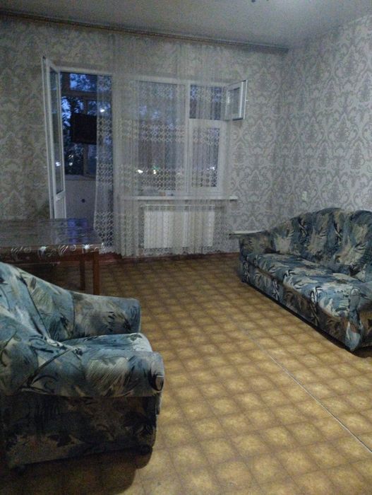 Сдается квартира в 10 мкр.