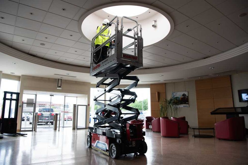 Platforma electrica Manitou SE0808