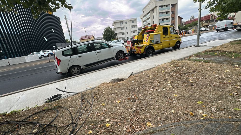 Tractari auto / Platforma auto / Asistenta rutiera / Transport  Auto