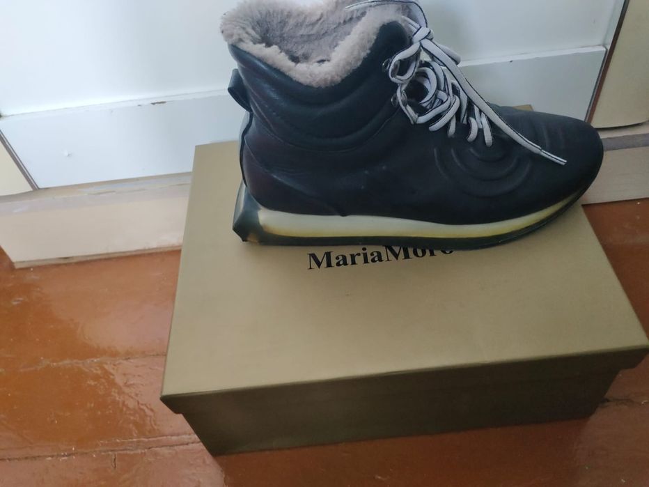 Зимние обувь в хорошем состояние