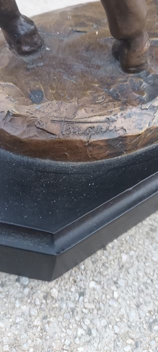 Statuie din metal neferos