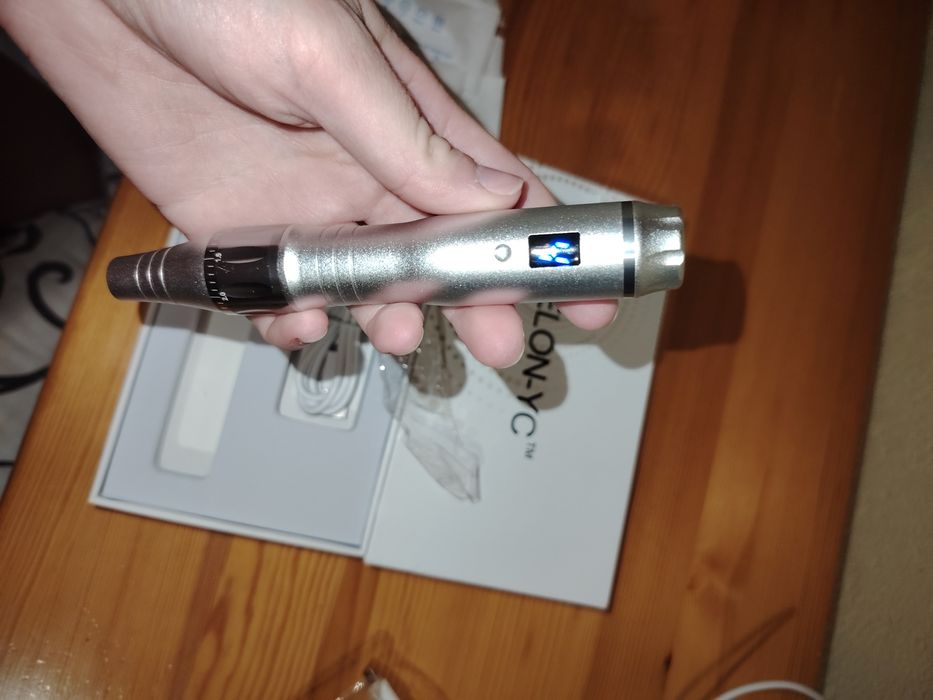 Дермапен уред за микроиглена терапия