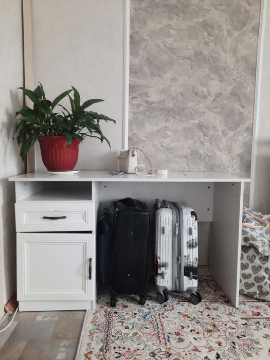 Продам парту в отличном состоянии