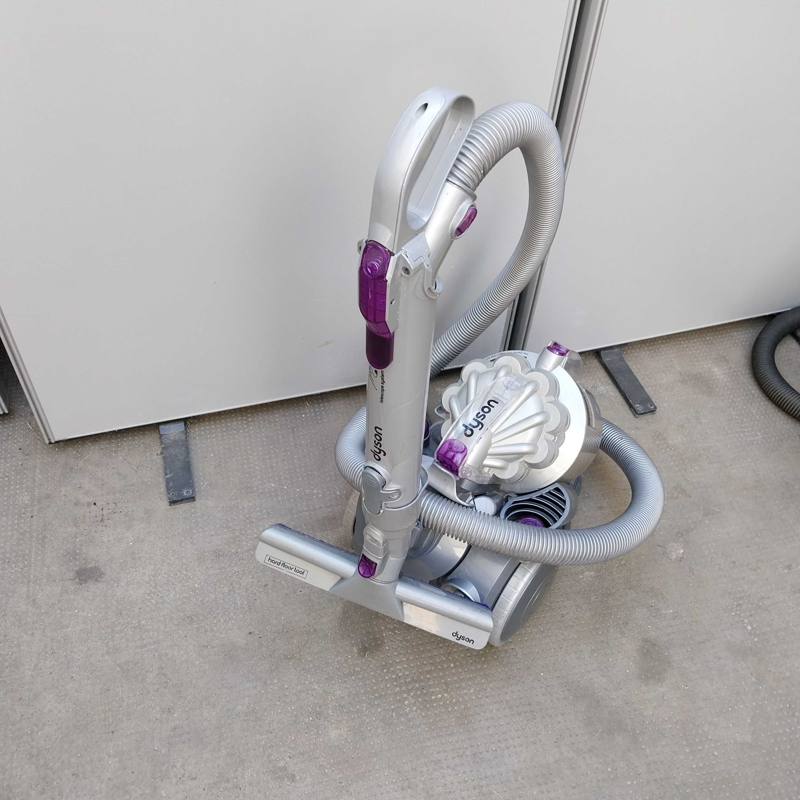 НАЙ ДОБРАТА ОФЕРТА Прахосмукачка Dyson DC08