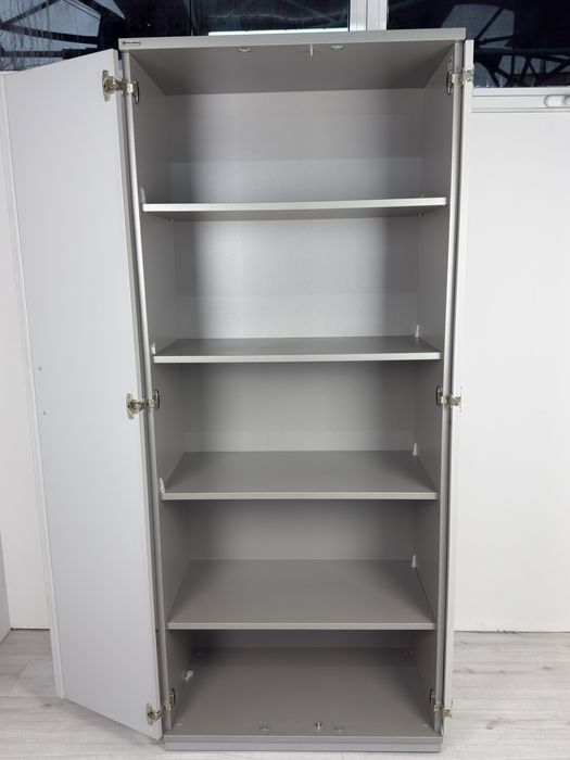 Практичен шкаф за съхранение на папки, книги и други матрияли