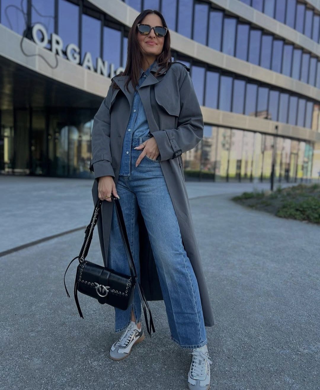 Черна чанта Pinko,голям размер на модела,нова колекция, нова с кутия!