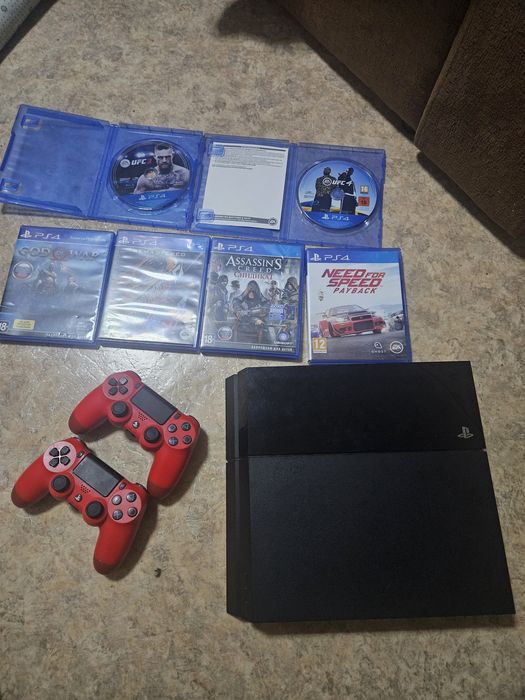 Продам пс4 500гб 2 джойстика