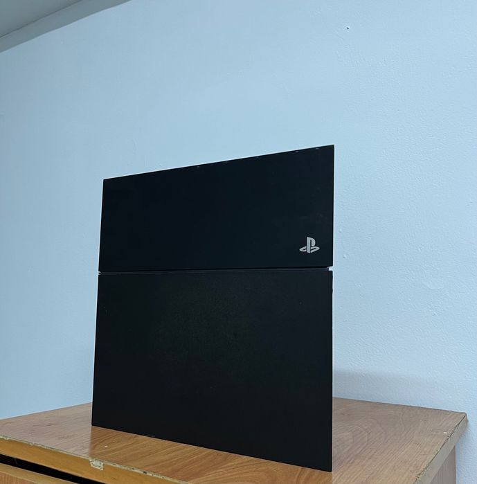 PlayStation 4 (ps4)
