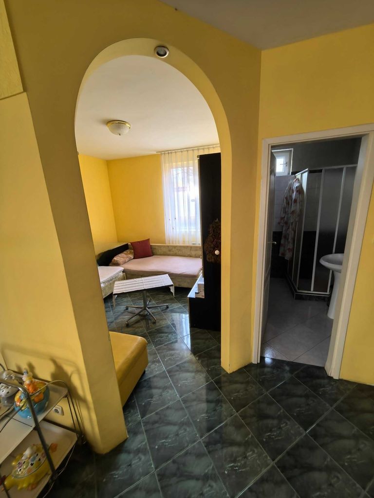 Дава се под наем Едностаен апартамент в София, Витоша - 45 кв.м за 500 € - Снимка #2