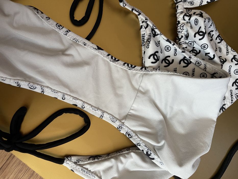 Costum de baie Chanel alb cu negru xl