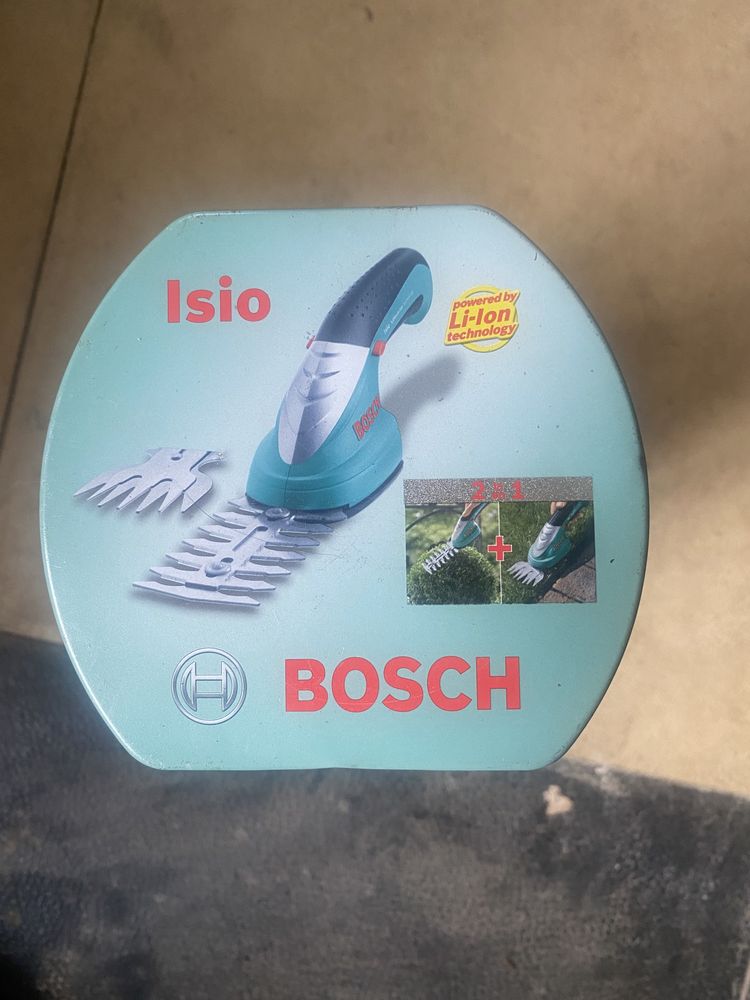 Vând aparat foarfece gazon ,gard Bosch Isio