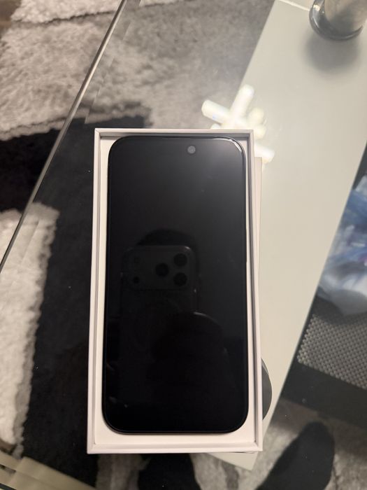 IPHONE  15 pro със гаранция до 20.12.2026