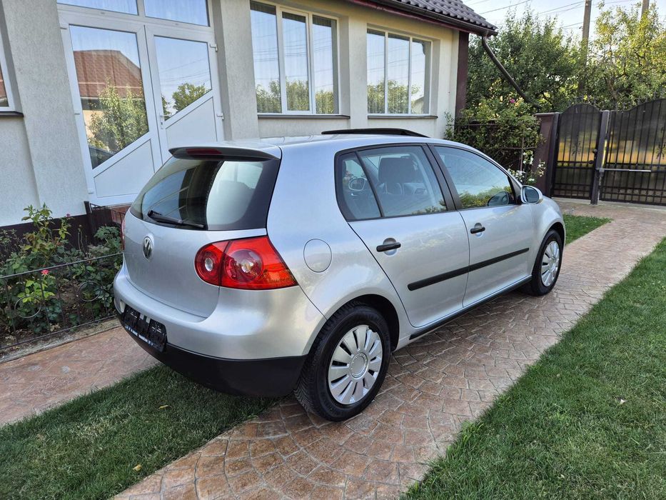 VW Golf 5 1.6 Benzina 75 Cp 2005