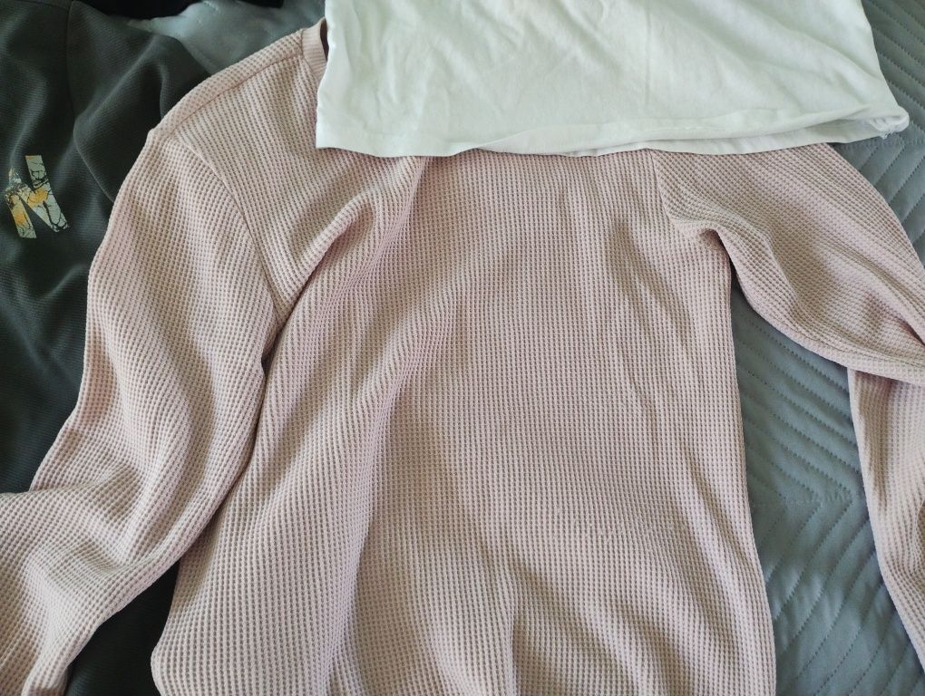 Мъжки тениски, ризи и блузи.