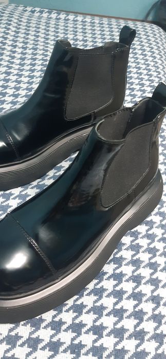 Ботинки кожа лак 41 размер