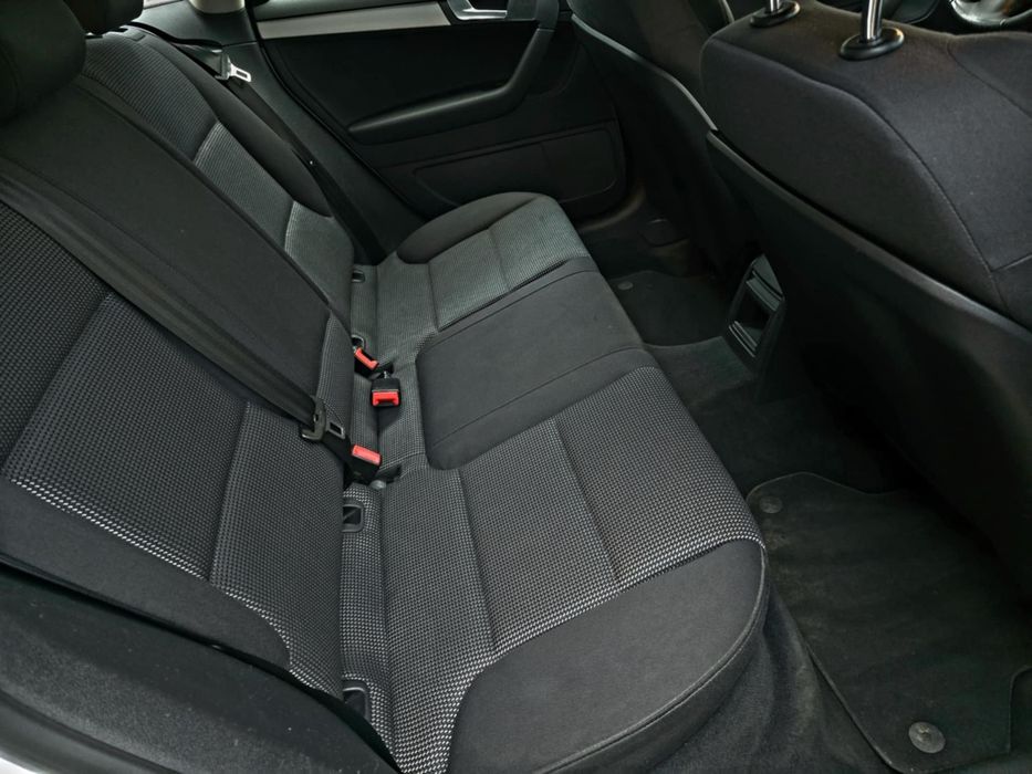 Audi A3 S-line 1.8 TFSI 160 Cp Led Bi-xenon recent adusă