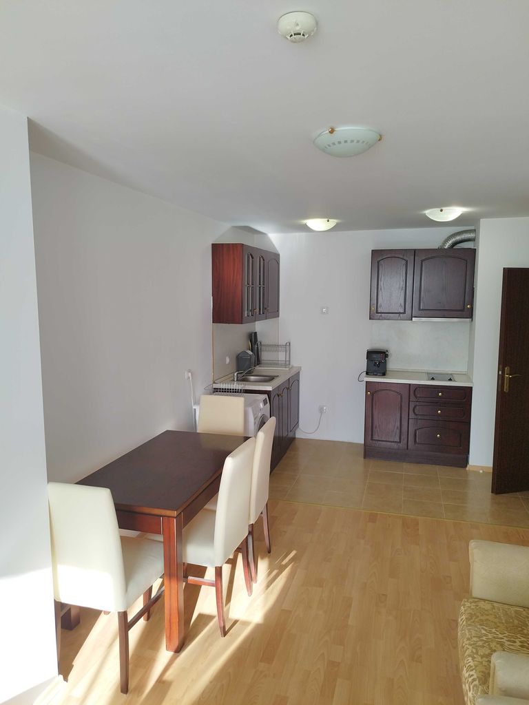 Продава се Тристаен апартамент в София, Левски В - 100 кв.м за 930 €/кв.м - Снимка #1