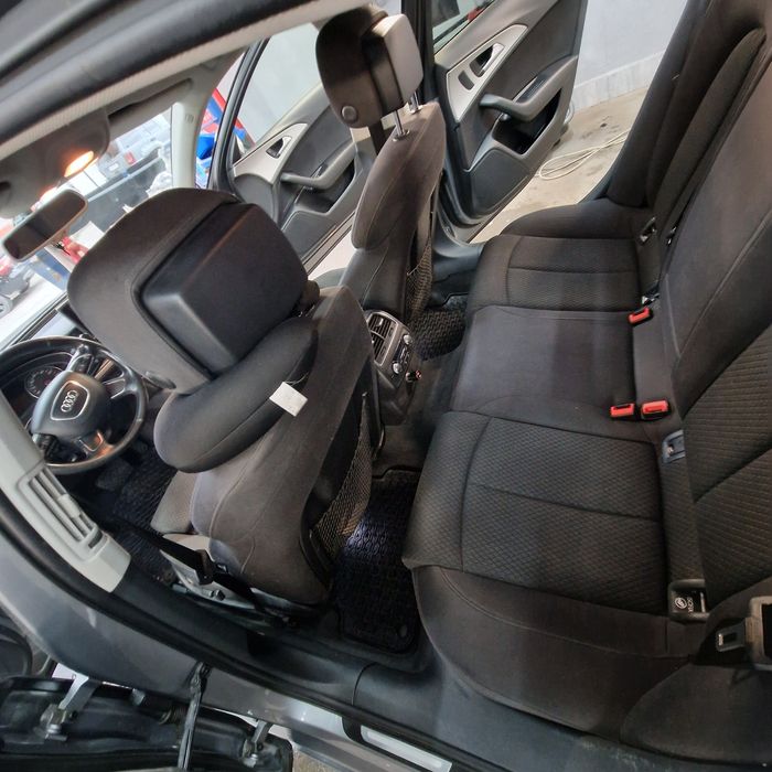 Vând Audi A6 Limousine