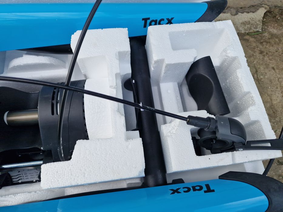 Home trainer TACX BOOST pt bicicleta, stand