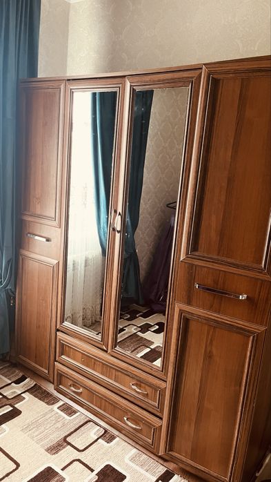 Шкаф для одежды в хорошем состоянии