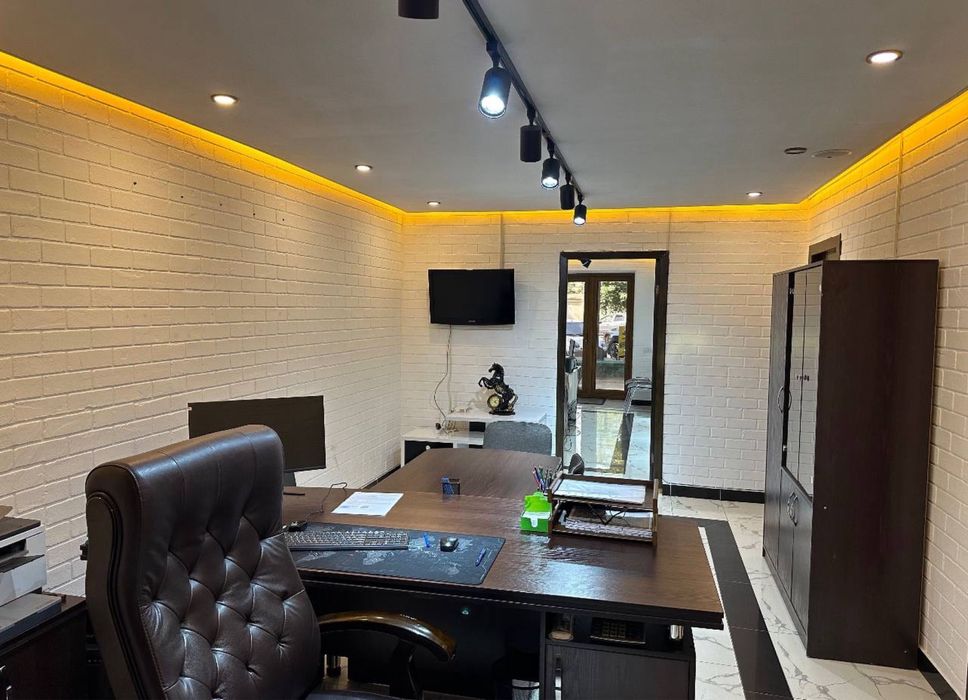 Аренда под офис Ракат махаля, С мебелью 62м2 2 комната Вдоль Дороги!