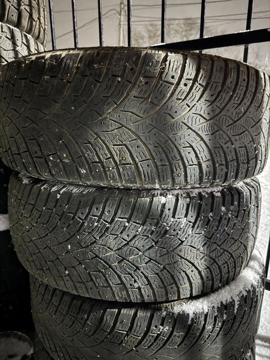 Продам зимнюю резину 4 штуки