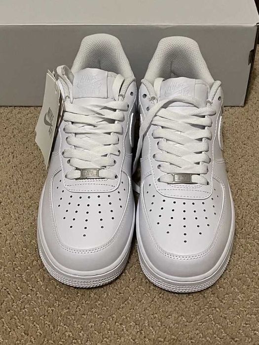 Nike Air Force 1 Triple White