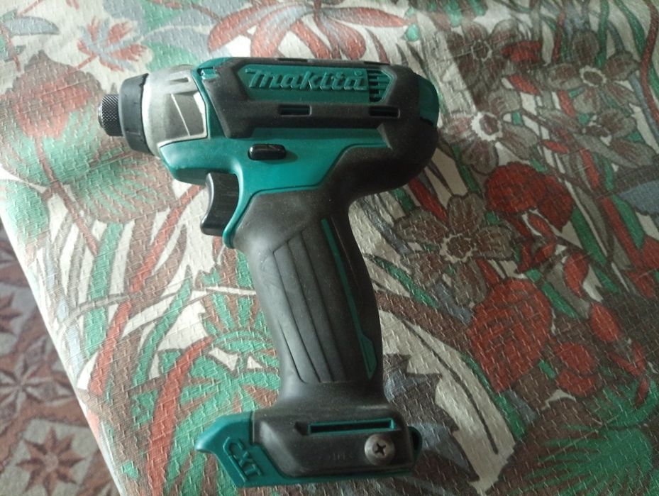 Filetanta Makita