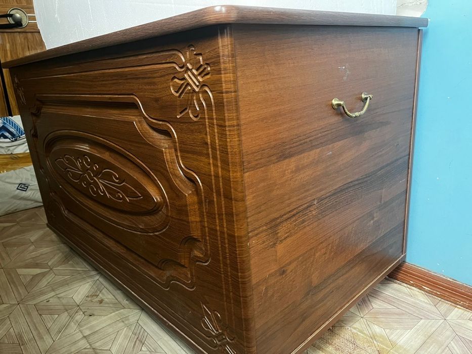 Сандык продается почти новая