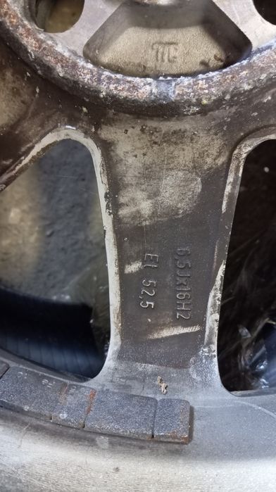 Продавам 16-ки джанти за Форд Фиеста.