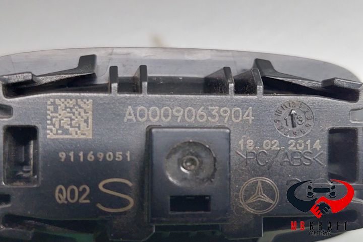 Lampa interior cu bec  A0009063904 Mercedes-Benz C-Class W205/S205/C2